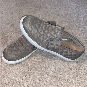 Women’s Quilted Slip on Sneakers